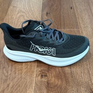 Hoka New In Box Men's Black and White Mach 6 Running Shoes